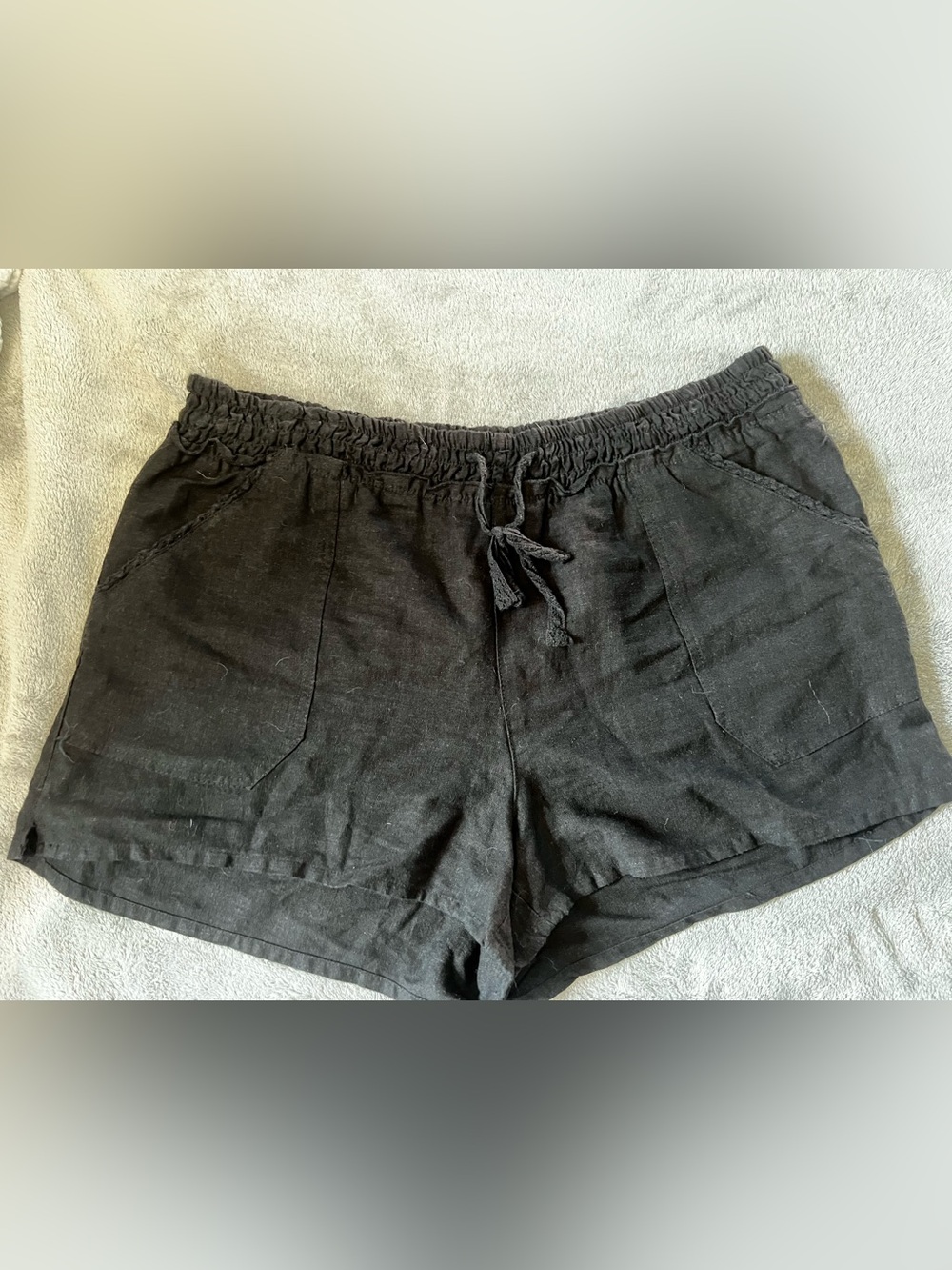 Rewind Black Elastic Drawstring Athletic Shorts with Front Pockets